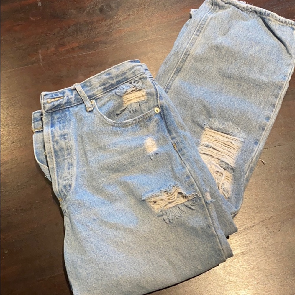 Signature 8 Distressed Denim